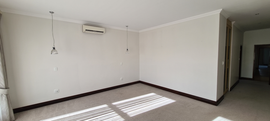 4 Bedroom Property for Sale in Croydon Vineyard Estate Western Cape